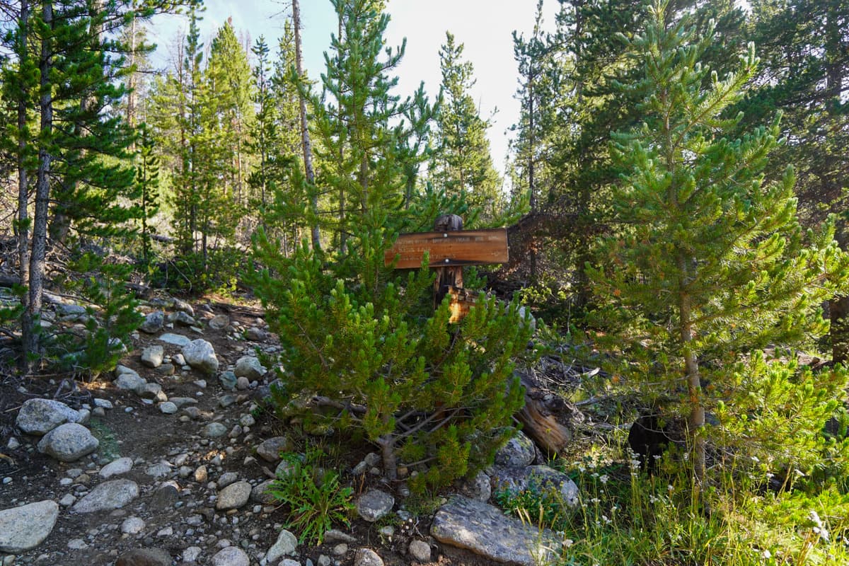 Sign along the Cirque of the Towers trail in the Wind River range of Wyoming