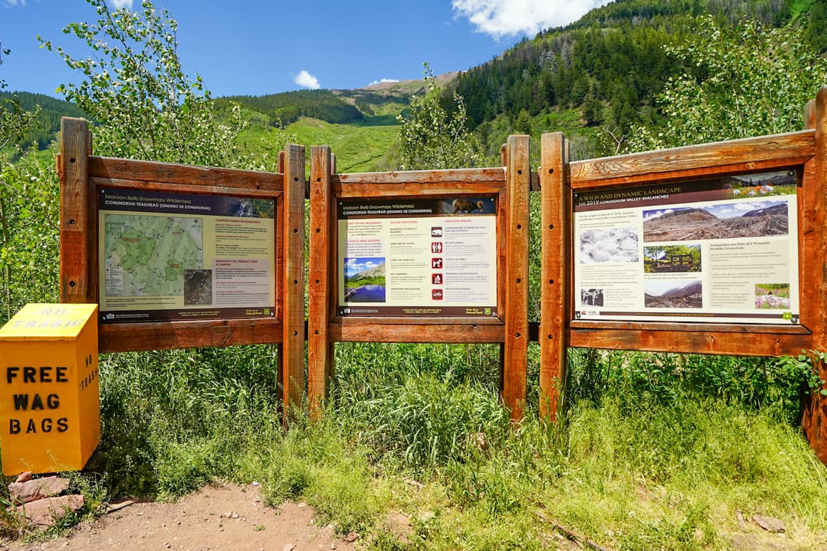 Trailhead sign for the Conundrum Hot Springs Trail in Maroon Bells-Snowmass Wilderness in Aspen, Colorado