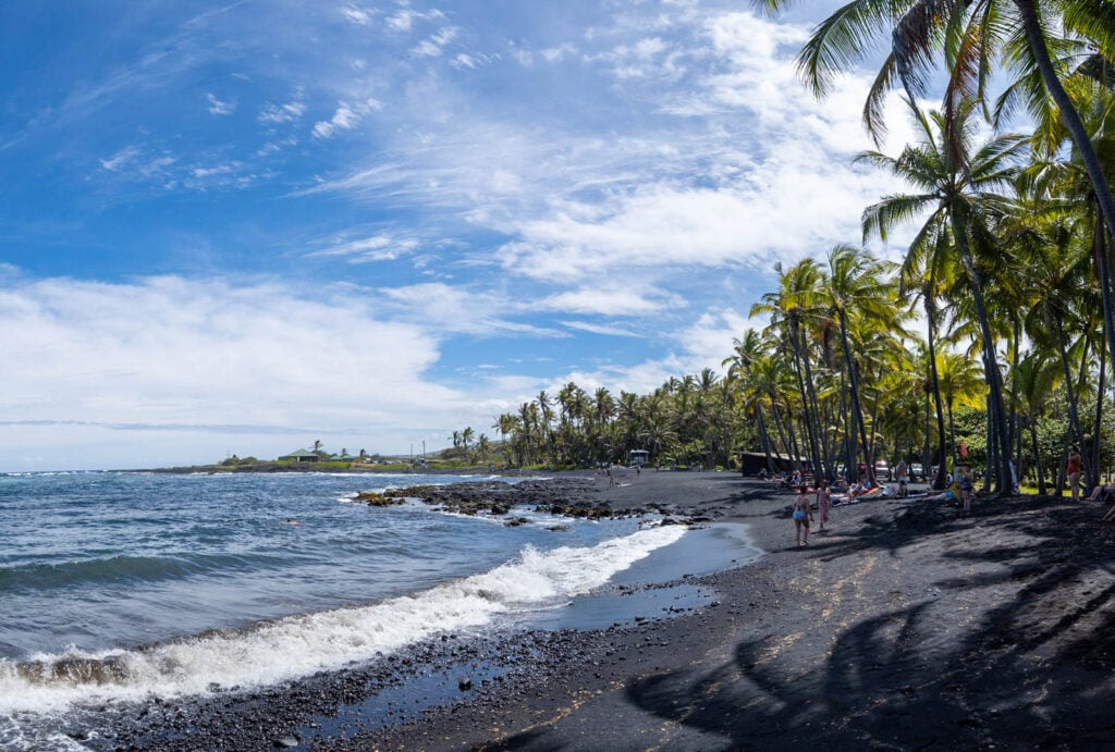 https://uprootedtraveler.com/wp-content/uploads/kona-vs-hilo-vs-kona-or-hilo-or-kona-14-1024x691.jpg