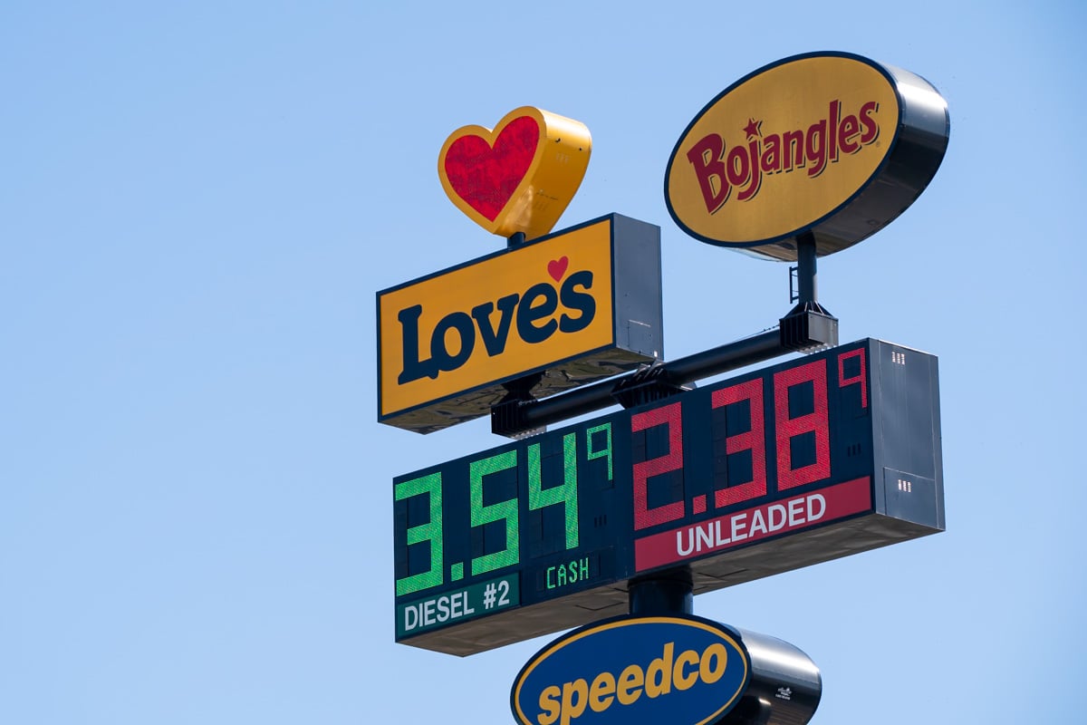 Sign for Love's gas station